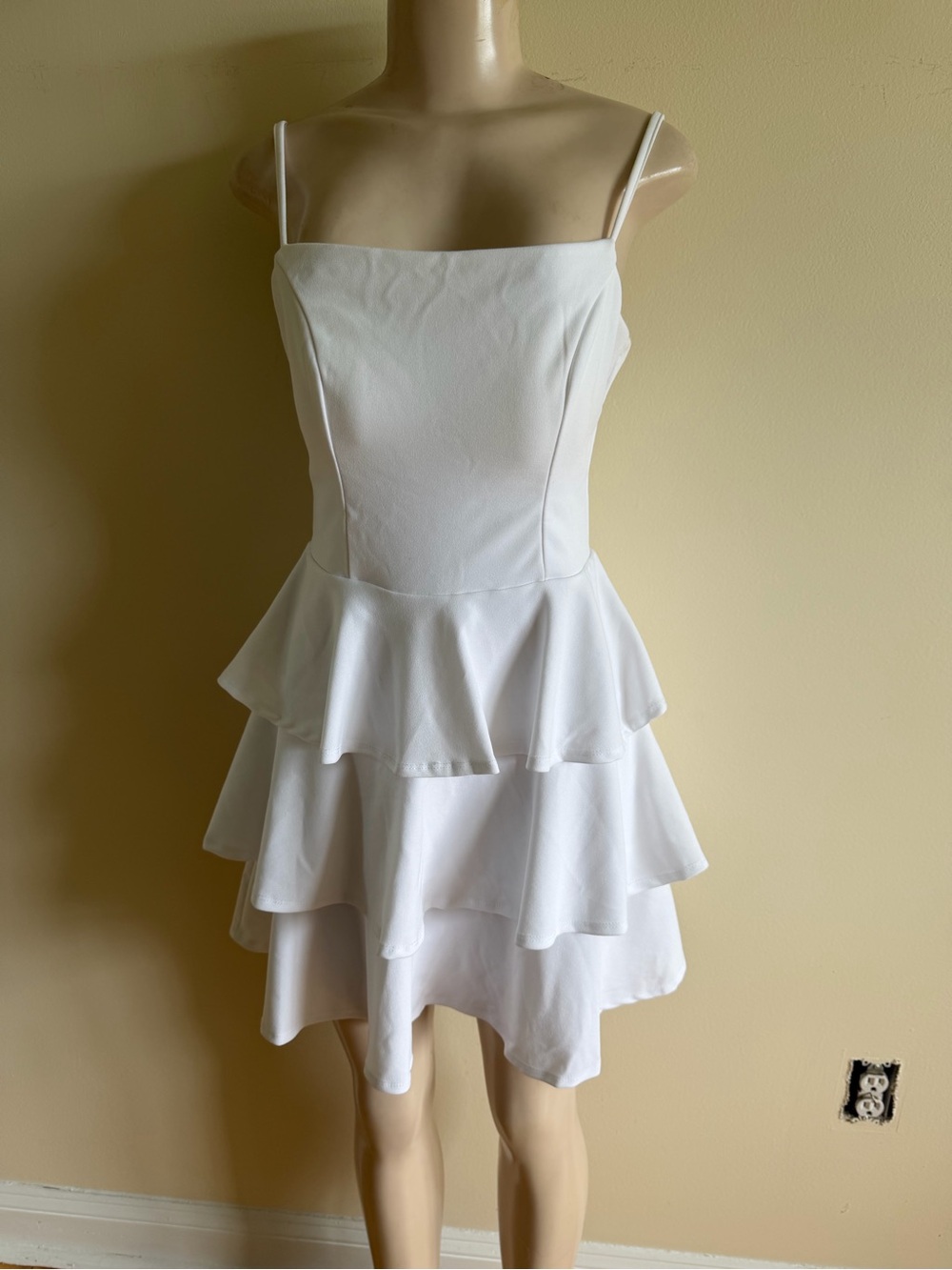 White Tiered Cutout mini Dress - Picture 11 of 12
